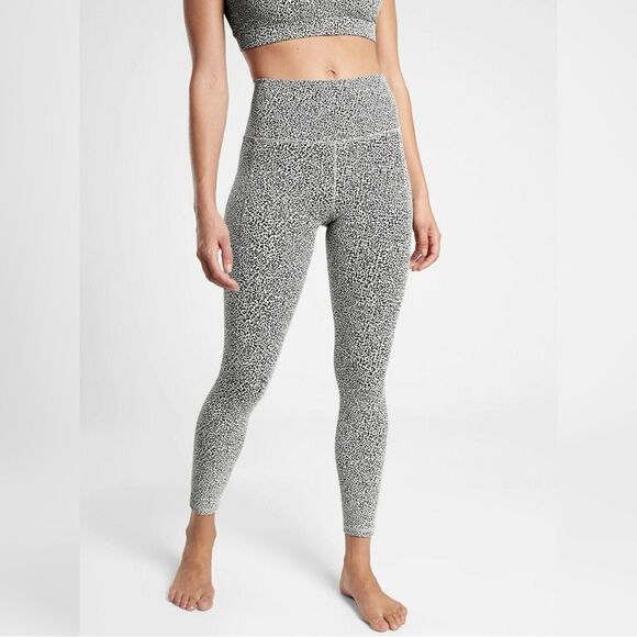 Athleta Salutation Stash Pocket II Textured 7/8 Tights - Gray Paint - Picture 1 of 8